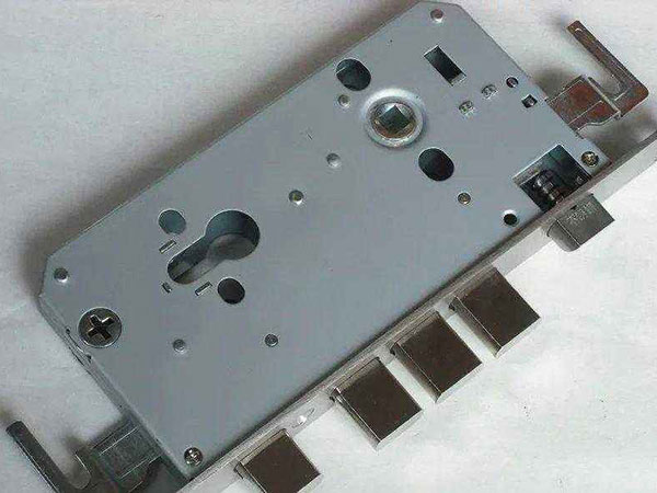 梁河24小时上门开锁公司